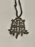 Collier vintage ancien touareg pendentif gravé ethnique perles noires Afrique