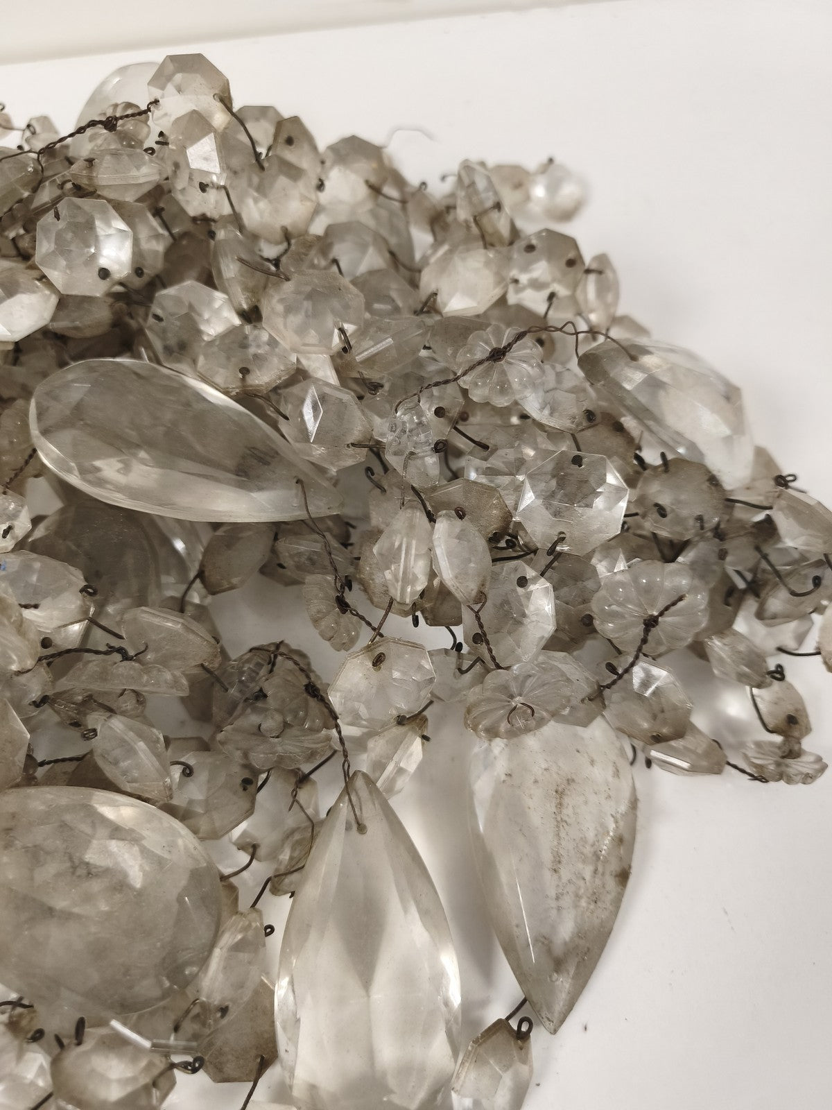 Lot pampilles anciennes pour lustre, cristal, formes diverses, déco vintage