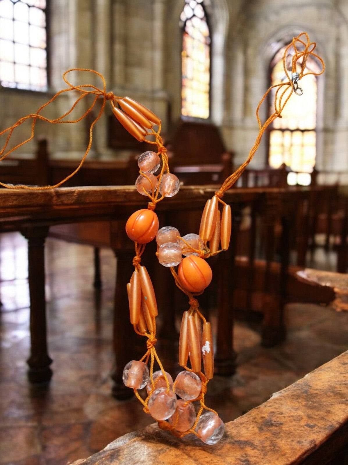 Collier vintage perles naturelles orange et translucides – bijou fantaisie rétro