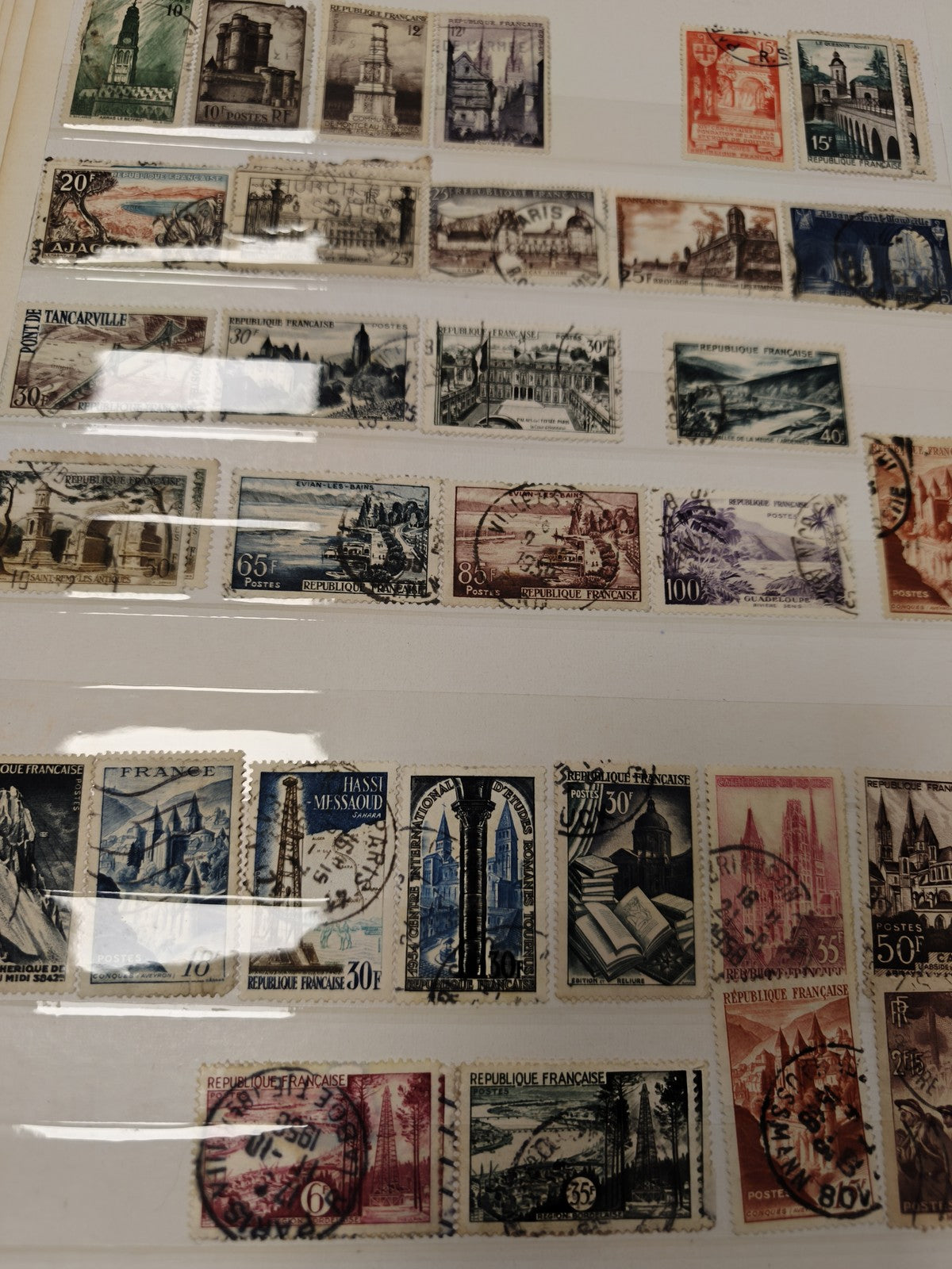 Lot anciens timbres oblitérés France monuments paysages philatélie collection