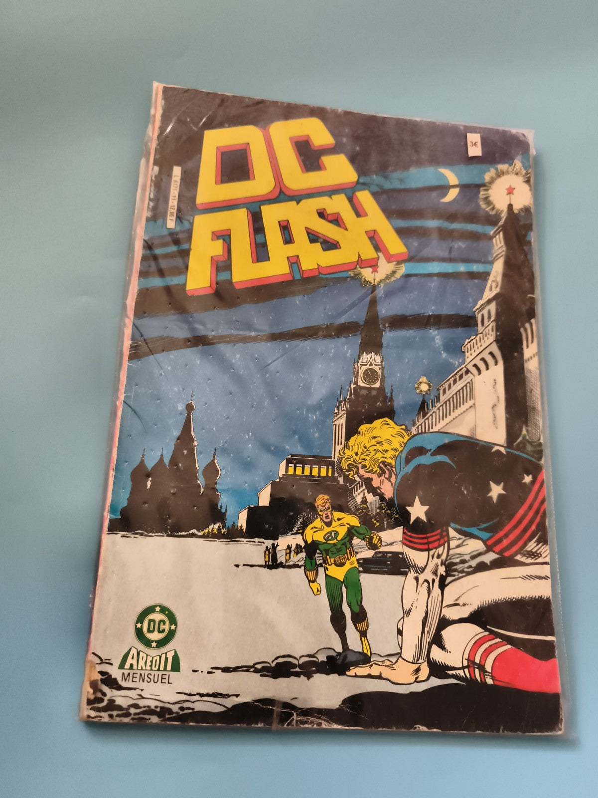Comic DC Flash Arédit mensuel super-héros couverture URSS France