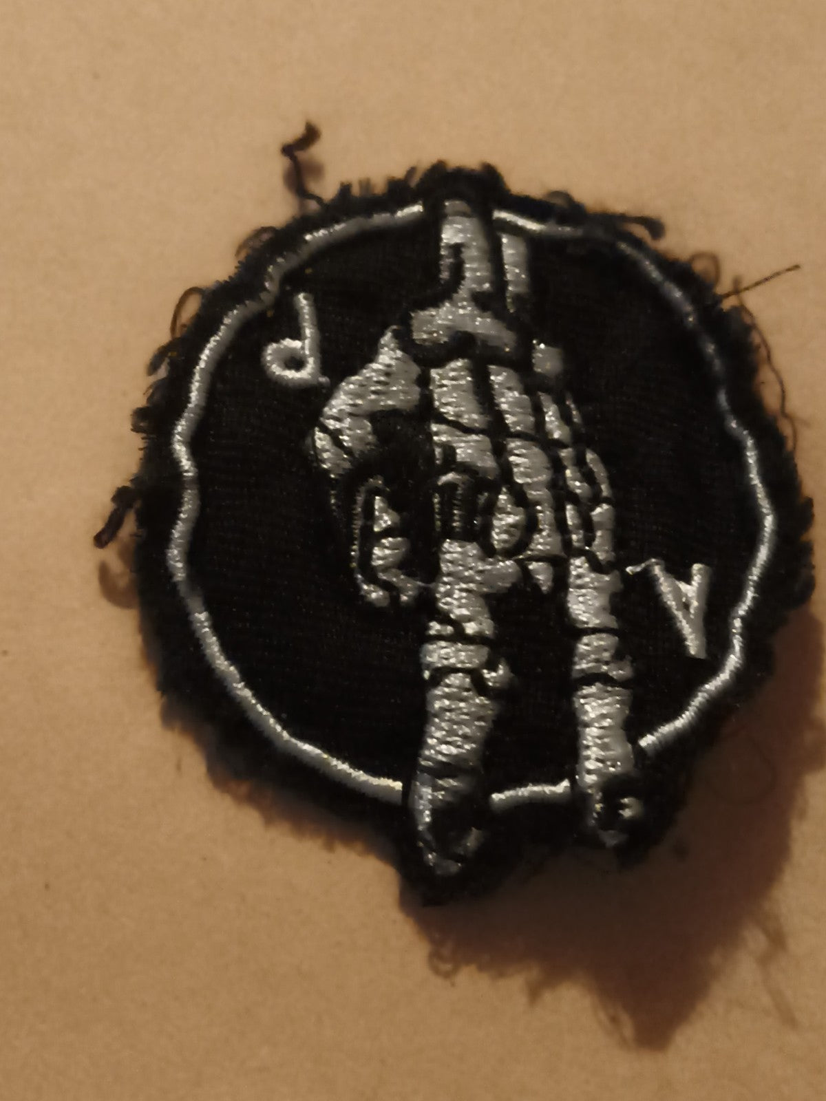 Écusson ancien astronaute brodé noir argent patch vintage badge textile
