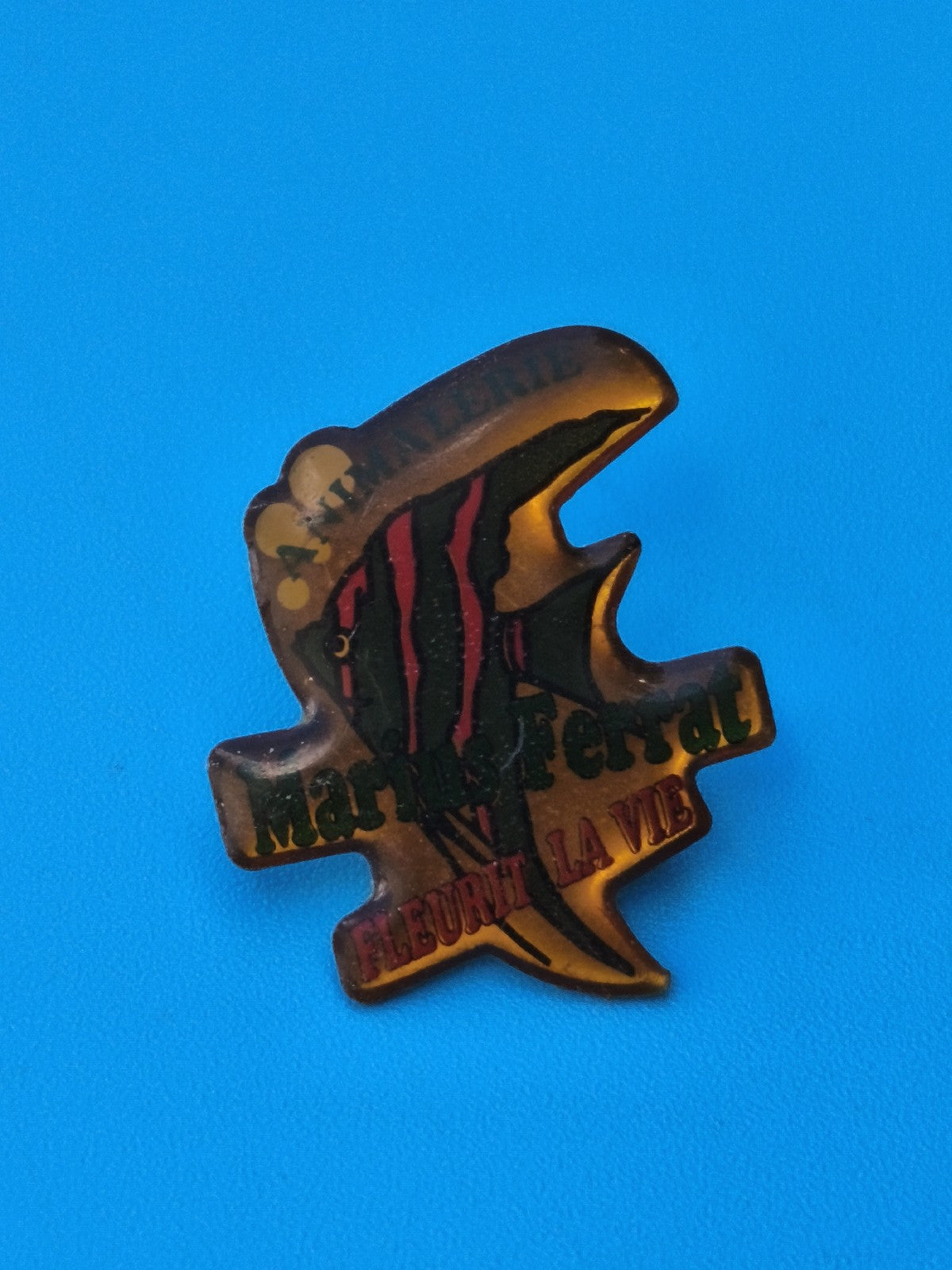 Vintage pin's Marius Ferrat fleur "Fleurit la vie" badge original déco