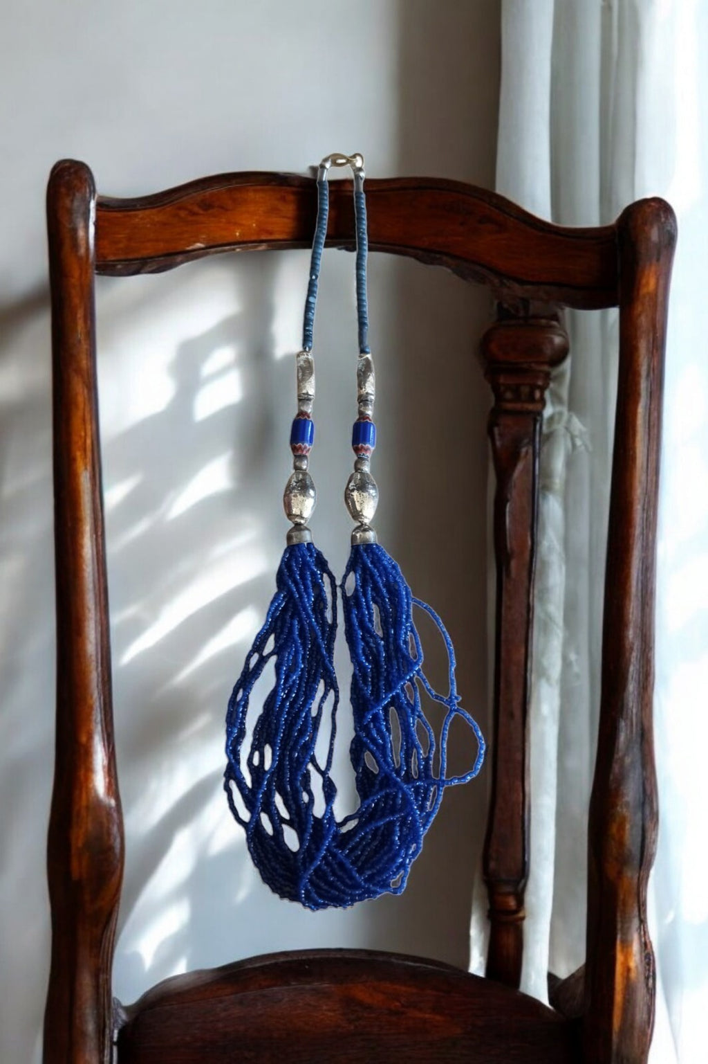 Collier ethnique vintage années 90 perles bleues multi-rangs fantaisie