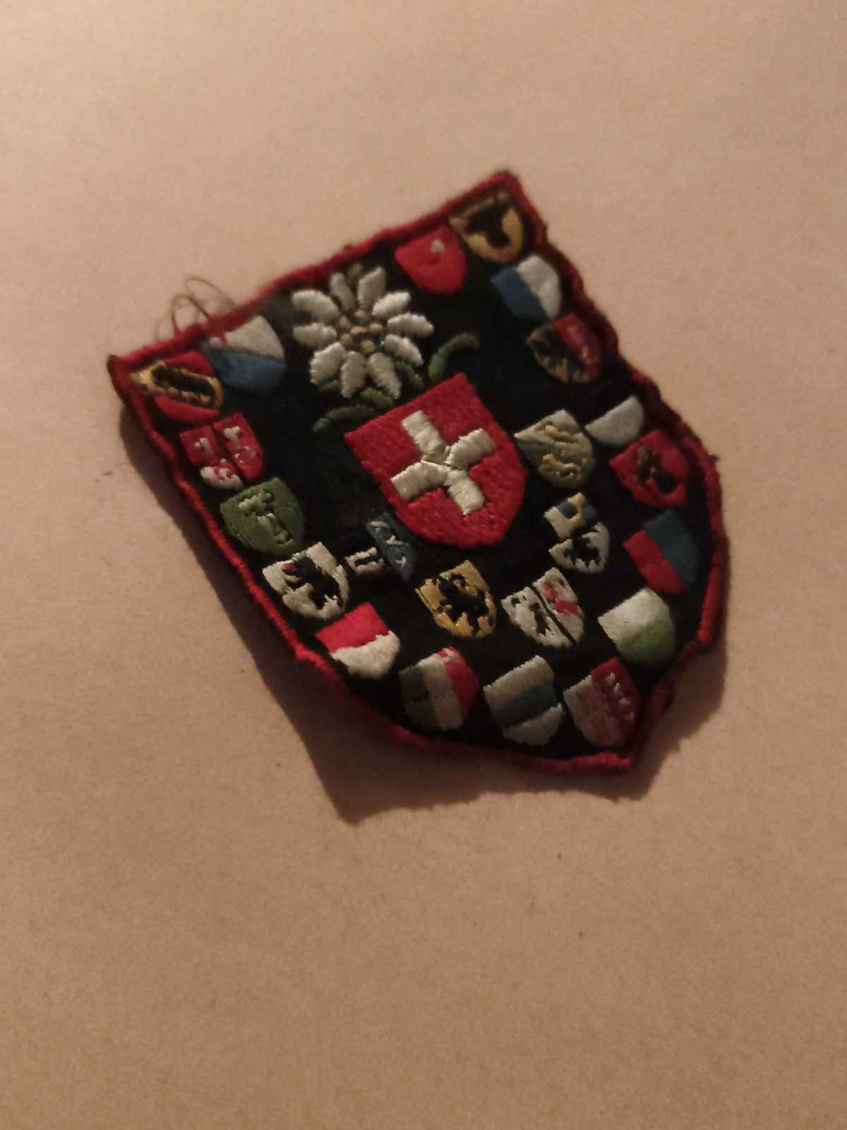 Écusson ancien brodé Suisse blason cantons, patch vintage écus armoriés