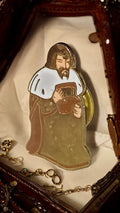 Pin's vintage Roi Mage émaillé ? Buste barbu manteau doré rare