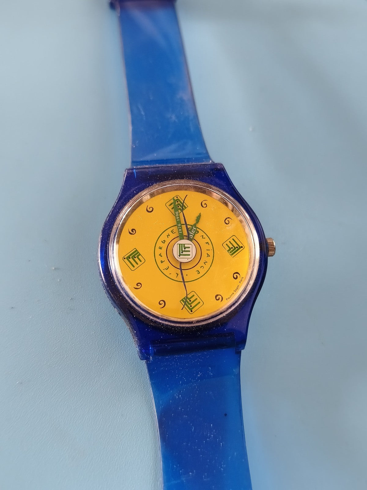 Montre ancienne publicitaire L?Épargne Confiance vintage rétro collection horlog
