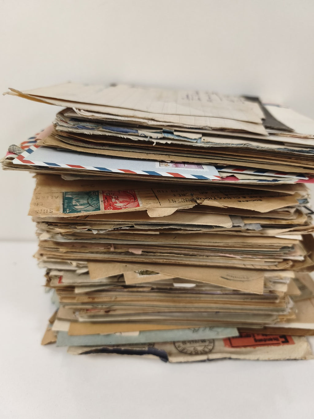 Très gros lot ancien d?enveloppes philatélie timbrées, correspondances diverses