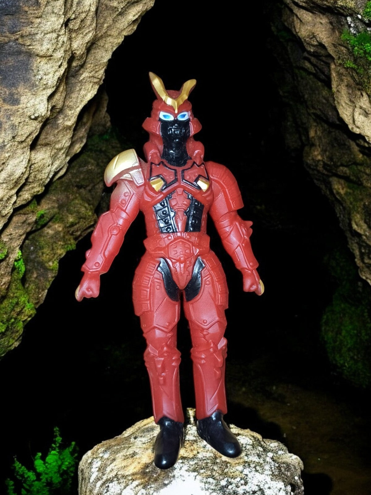 Figurine Ultraman Gurenki rouge noir Ultra Monster Orb héros Japan