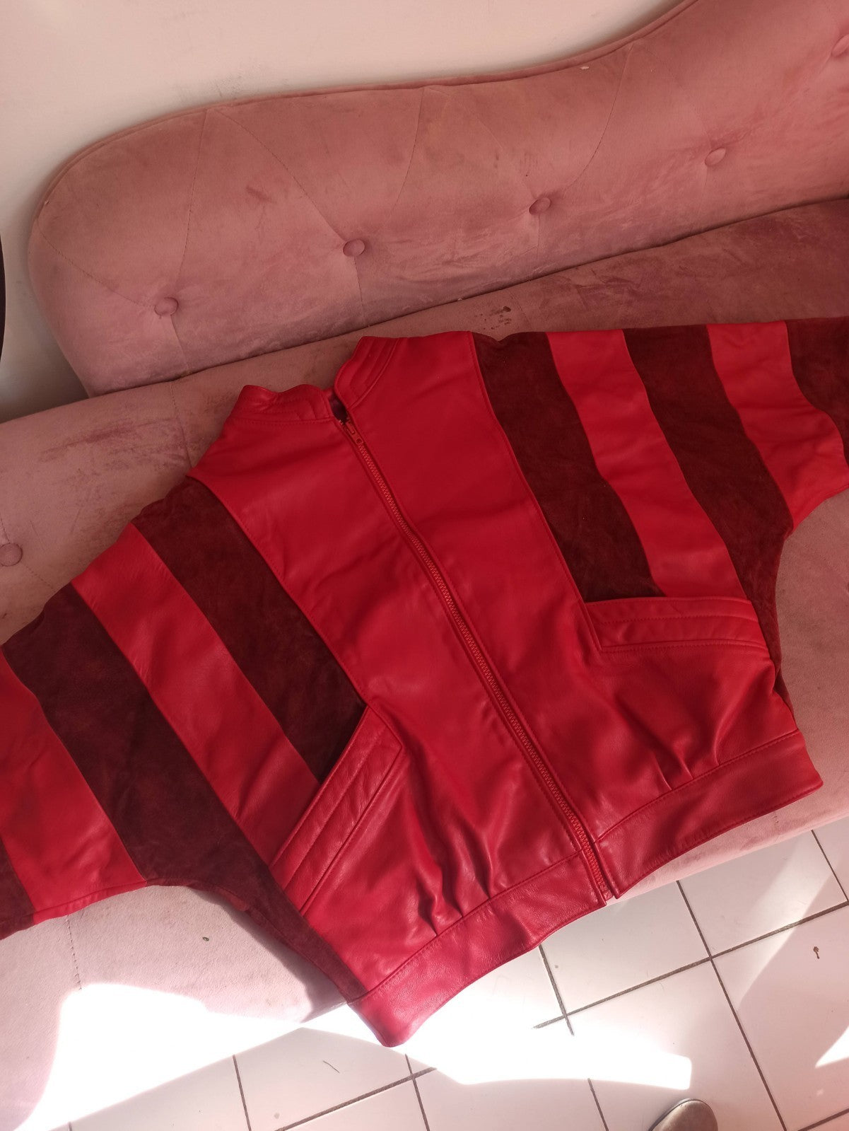 Blouson vintage femme cuir rouge années 60 style marseillais veste rétro