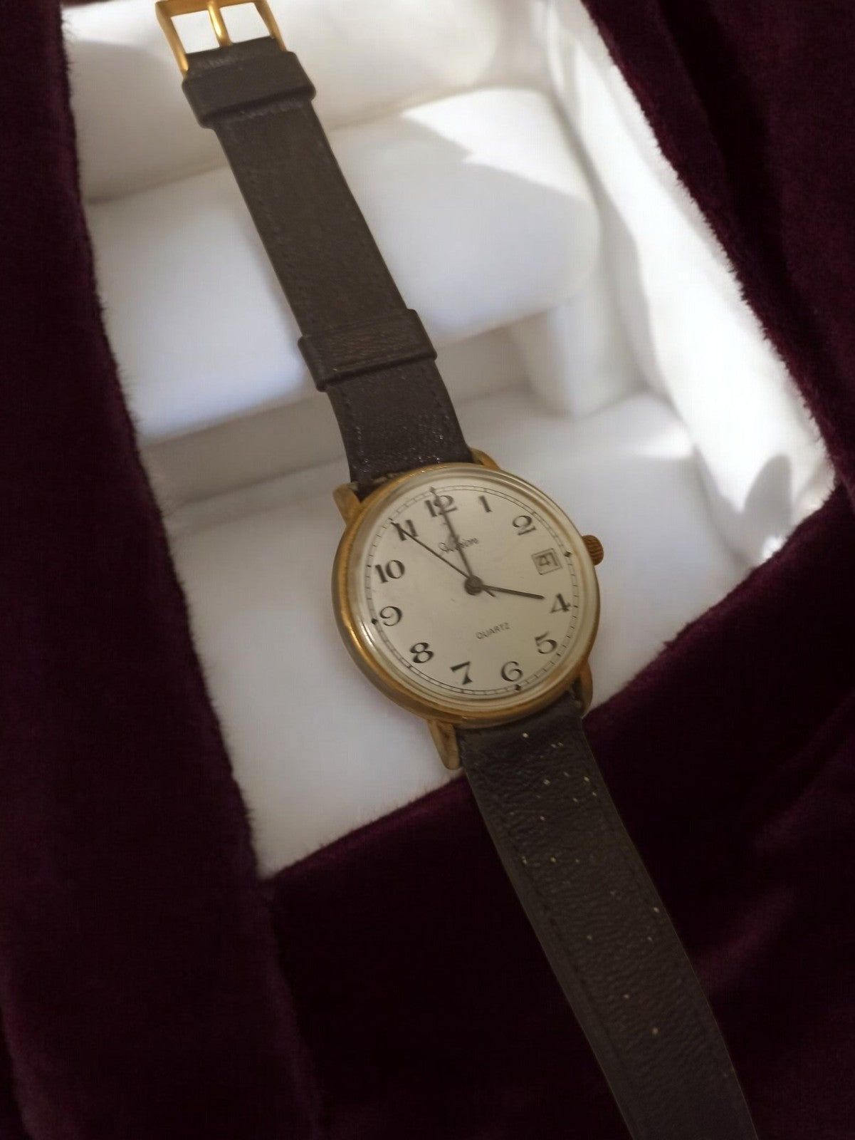 Montre homme vintage Albion quartz, cadran blanc, bracelet aspect cuir ancien