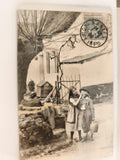 Carte postale ancienne CPA enfants village scène rurale début XXe vintage