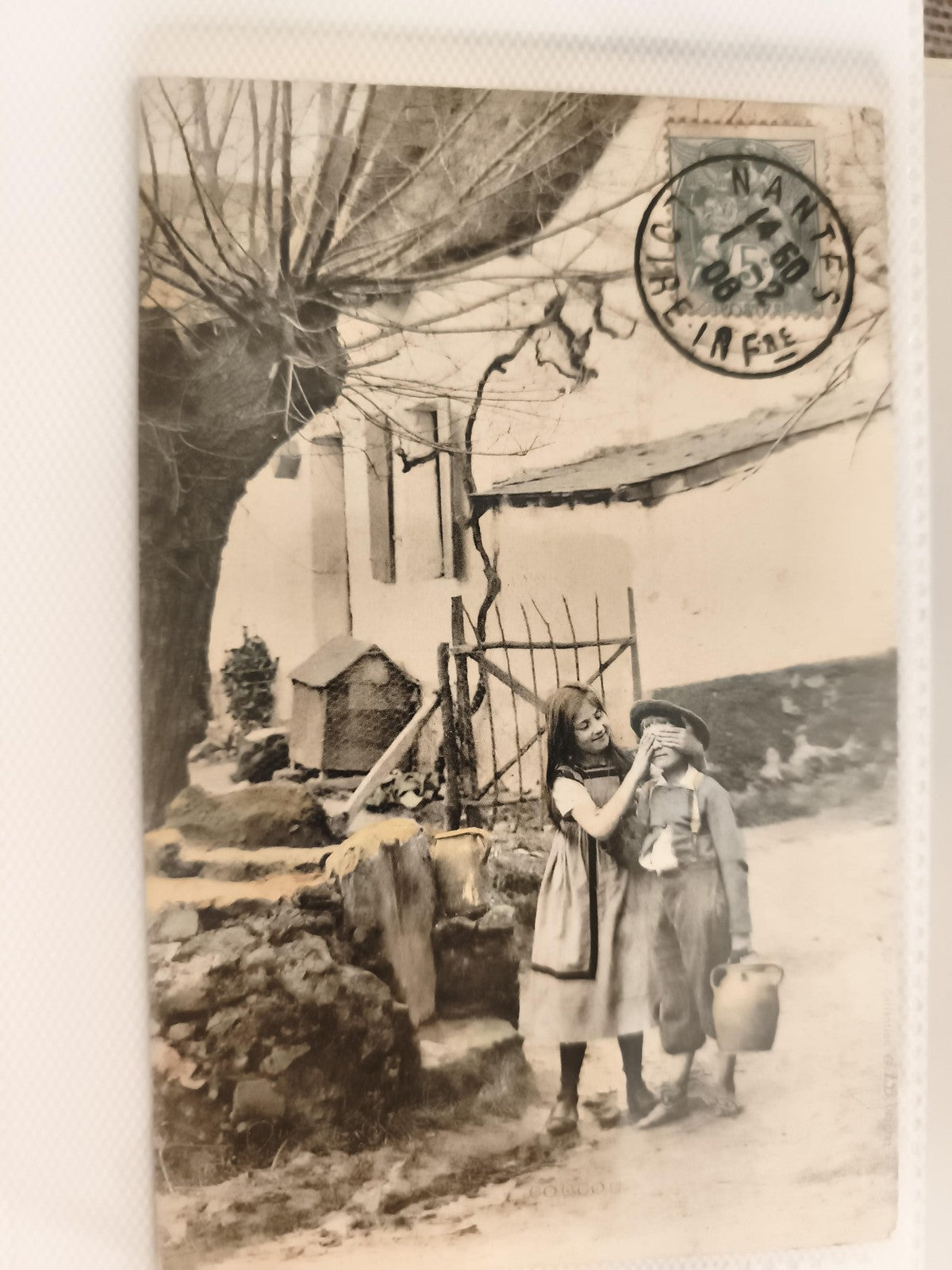 Carte postale ancienne CPA enfants village scène rurale début XXe vintage