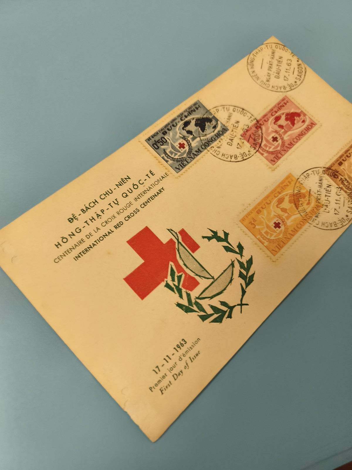Ancienne enveloppe FDC Vietnam Croix-Rouge 1983 timbres premier jour collection