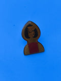 Vintage pin's ancien silhouette médiévale rouge et noir collection (Ref 8)