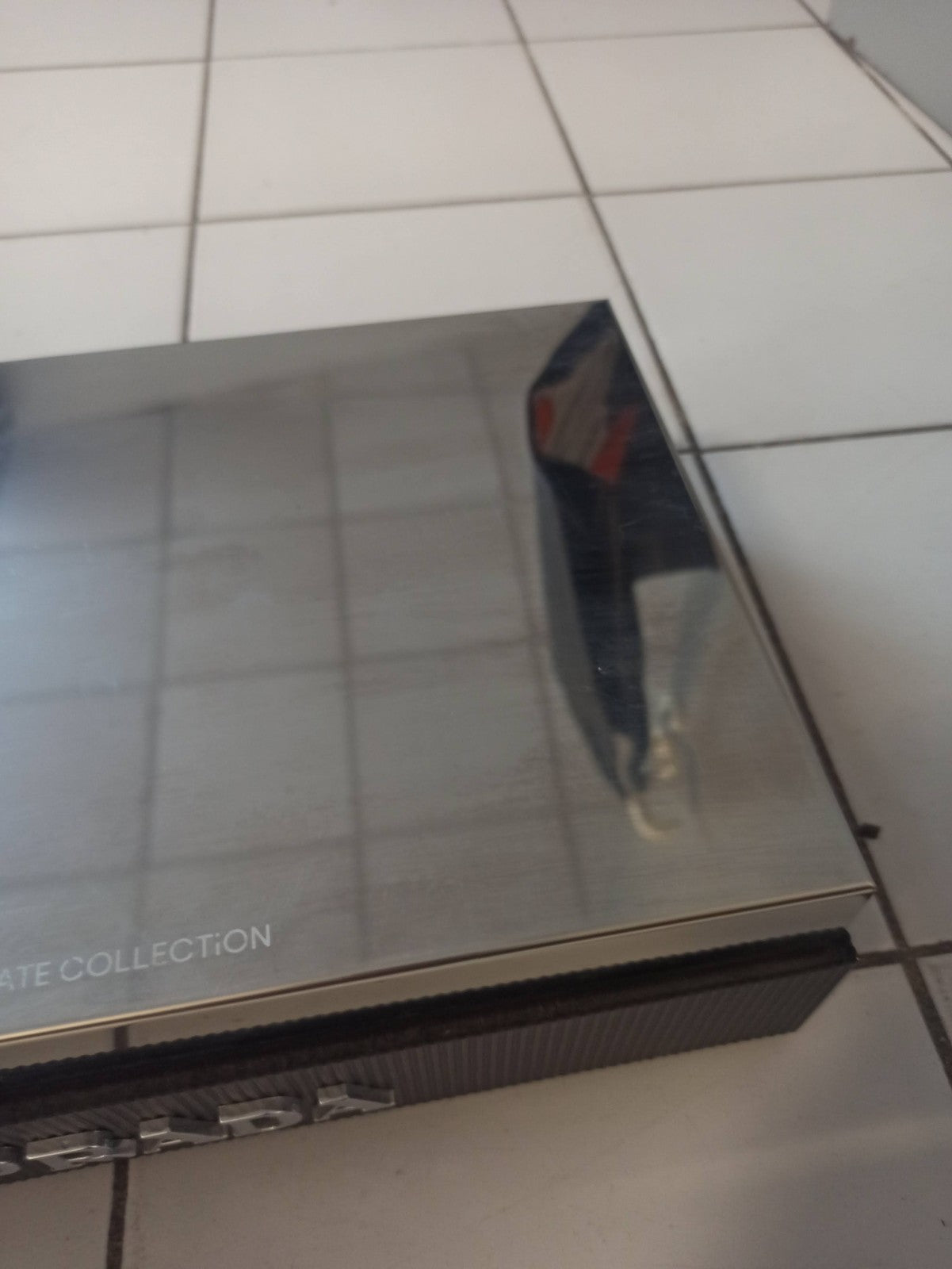 Présentoir ancien Prada vintage rare, objet de collection rétro marque luxe déco
