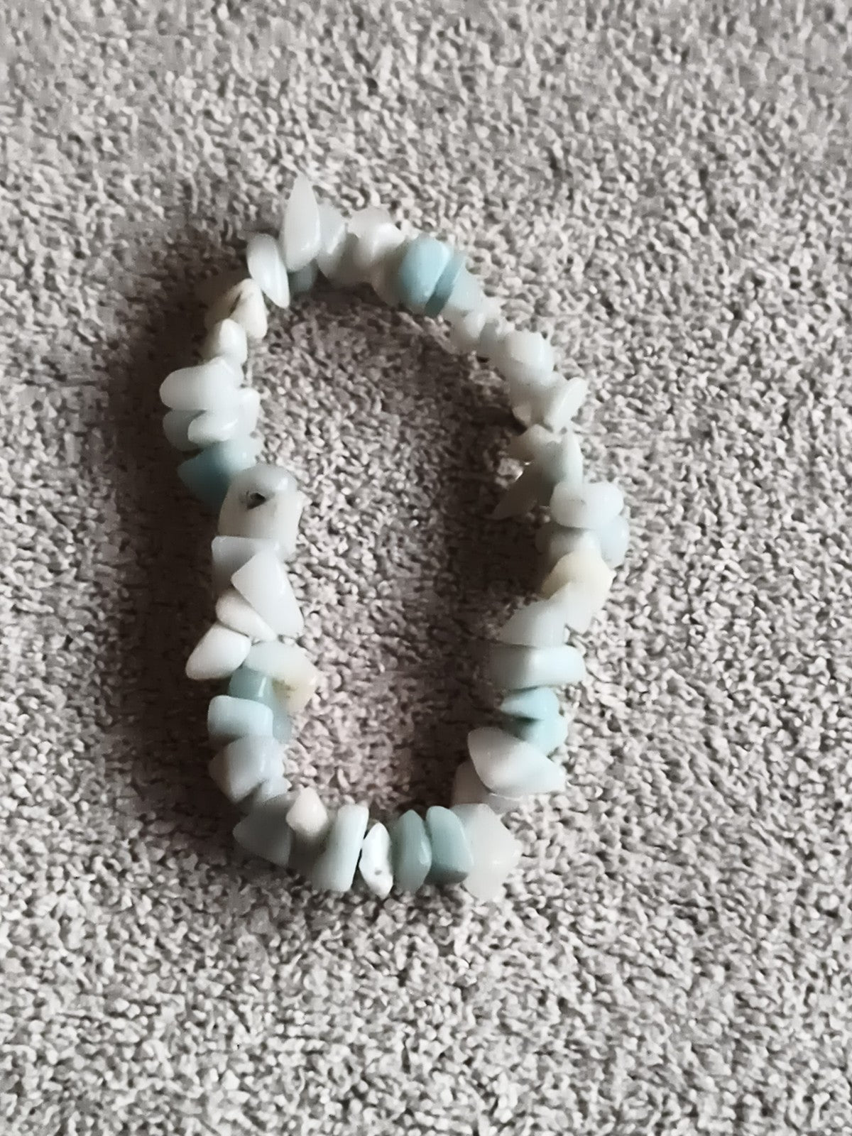 Bracelet chips pierres naturelles blanc bleu, élastique, bijou fantaisie