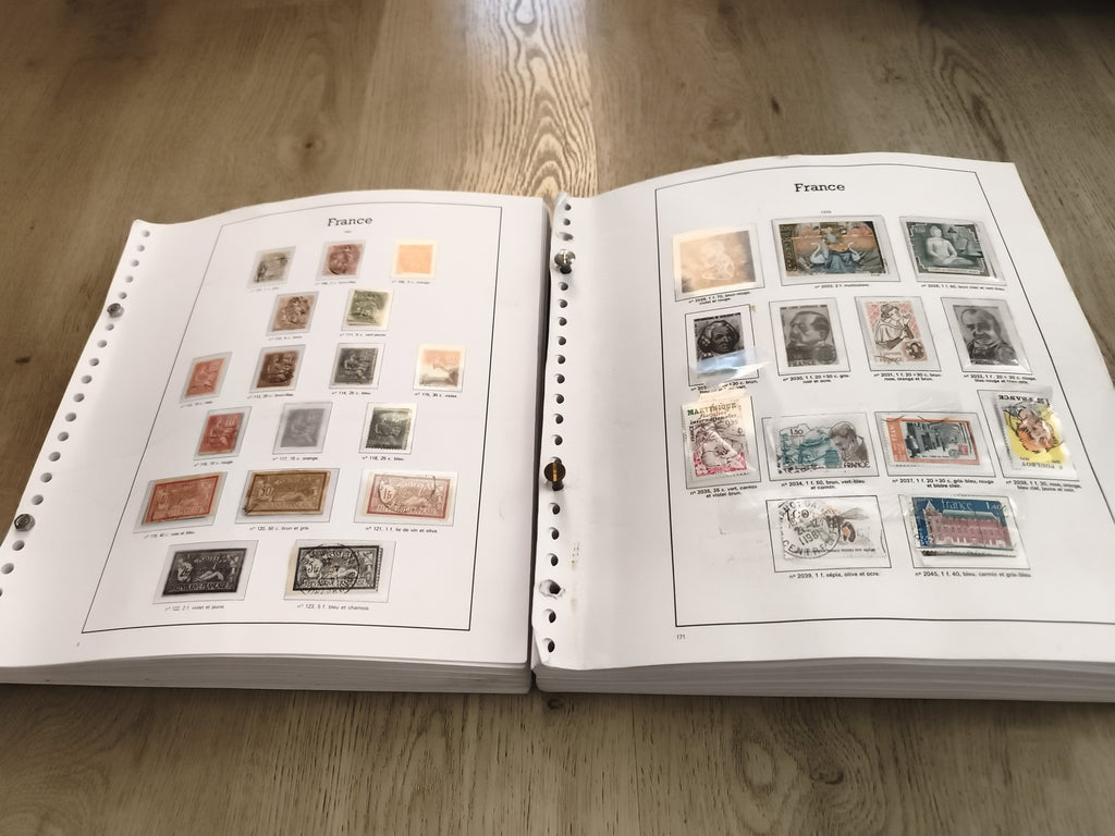 Lot de gros classeurs timbres France albums partiellement remplis philatélie