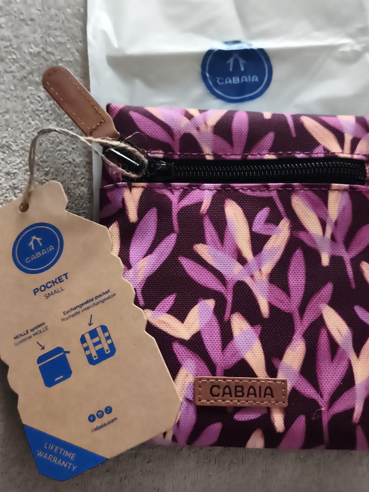 Pochette Cabaia Small 15 cm motif violet rose, accessoire interchangeable