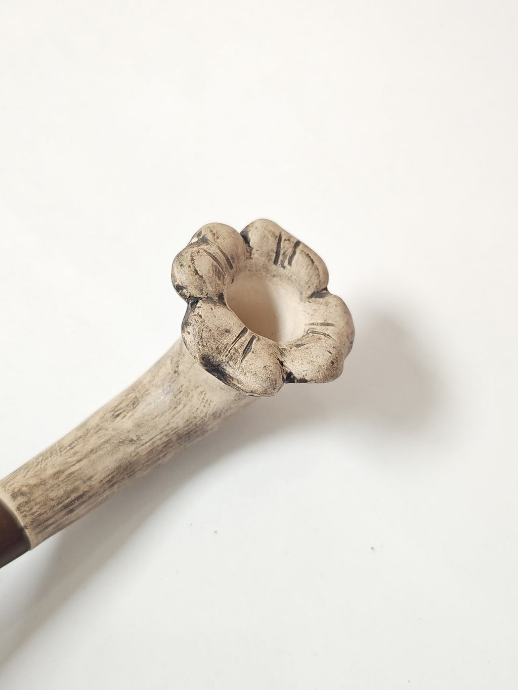 Pipe ancienne signée vintage pour collectionneur, objet rétro fumeur d?occasion