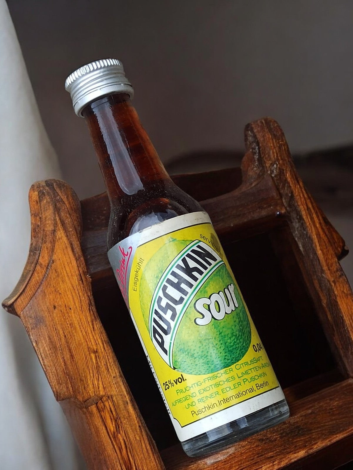 Mini bouteille Puschkin Sour vintage, mignonette alcool rétro bar déco