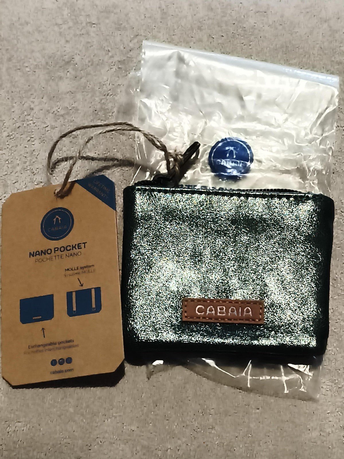 Pochette nano Cabaia brillante argentée neuve nano pocket porte-monnaie