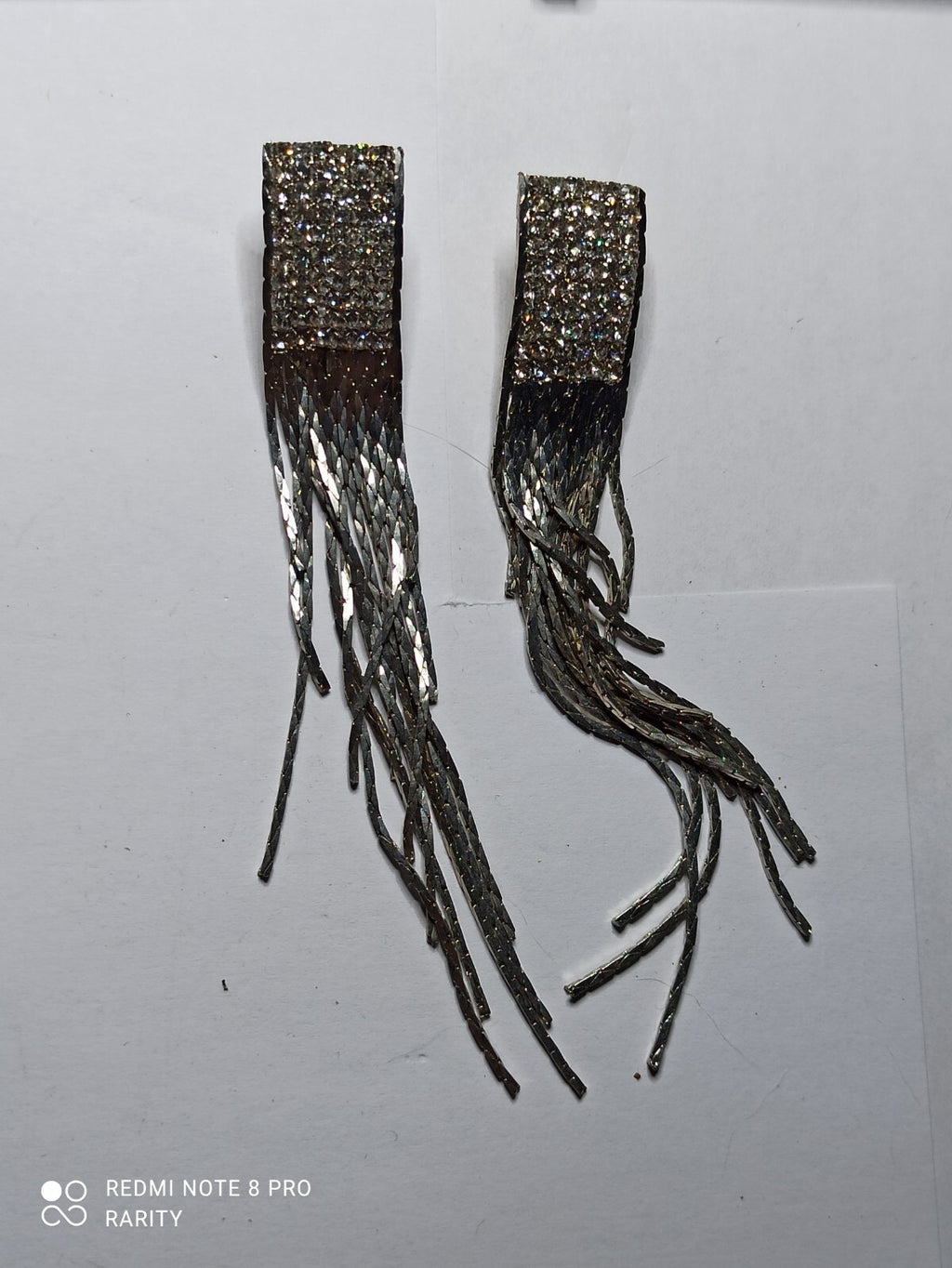 Paire de boucles d?oreilles vintage strass longues pendantes, style années 80