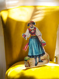 Chromo ancien figurine fille costume régional école vintage