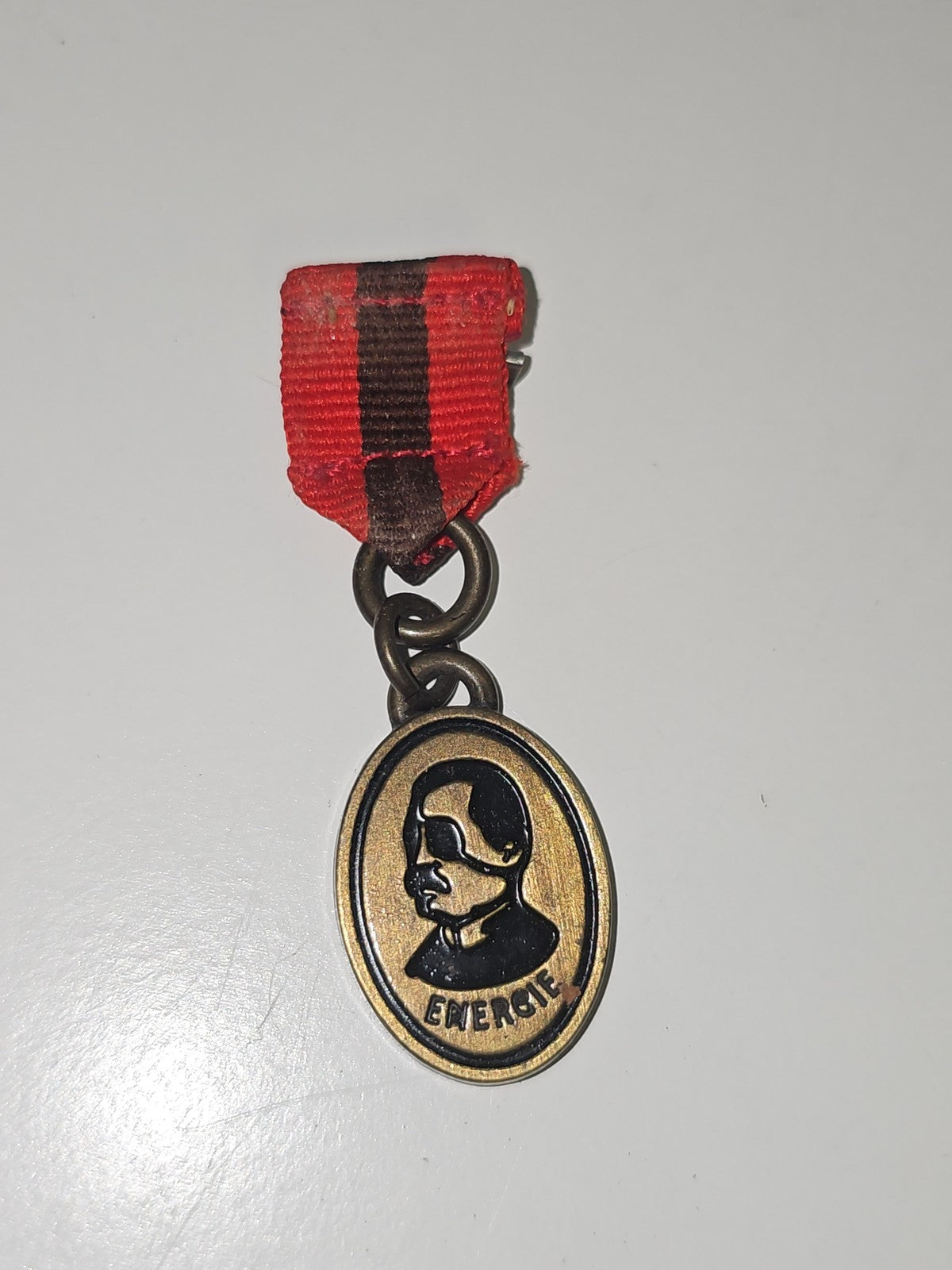 Médaille ancienne The Flying Circus vintage, petit format, objet rétro collectio