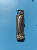 Ancien briquet publicitaire à motif poisson, métal argenté, collection déco