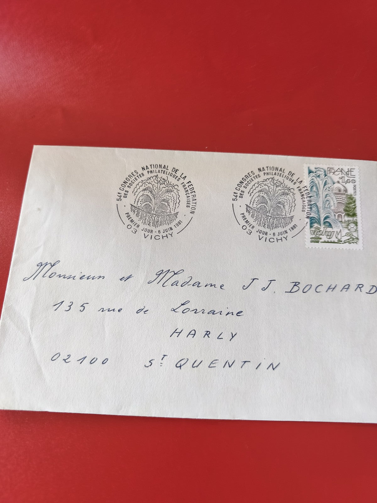 Enveloppe philatélie Vichy 1981 timbre 1,40 F cachets congrès sur fond blanc