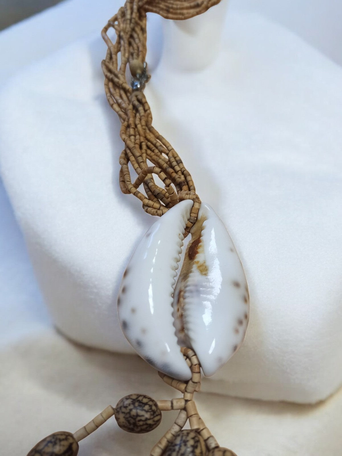 Collier ethnique vintage gros pendentif coquillage, bijou original rétro