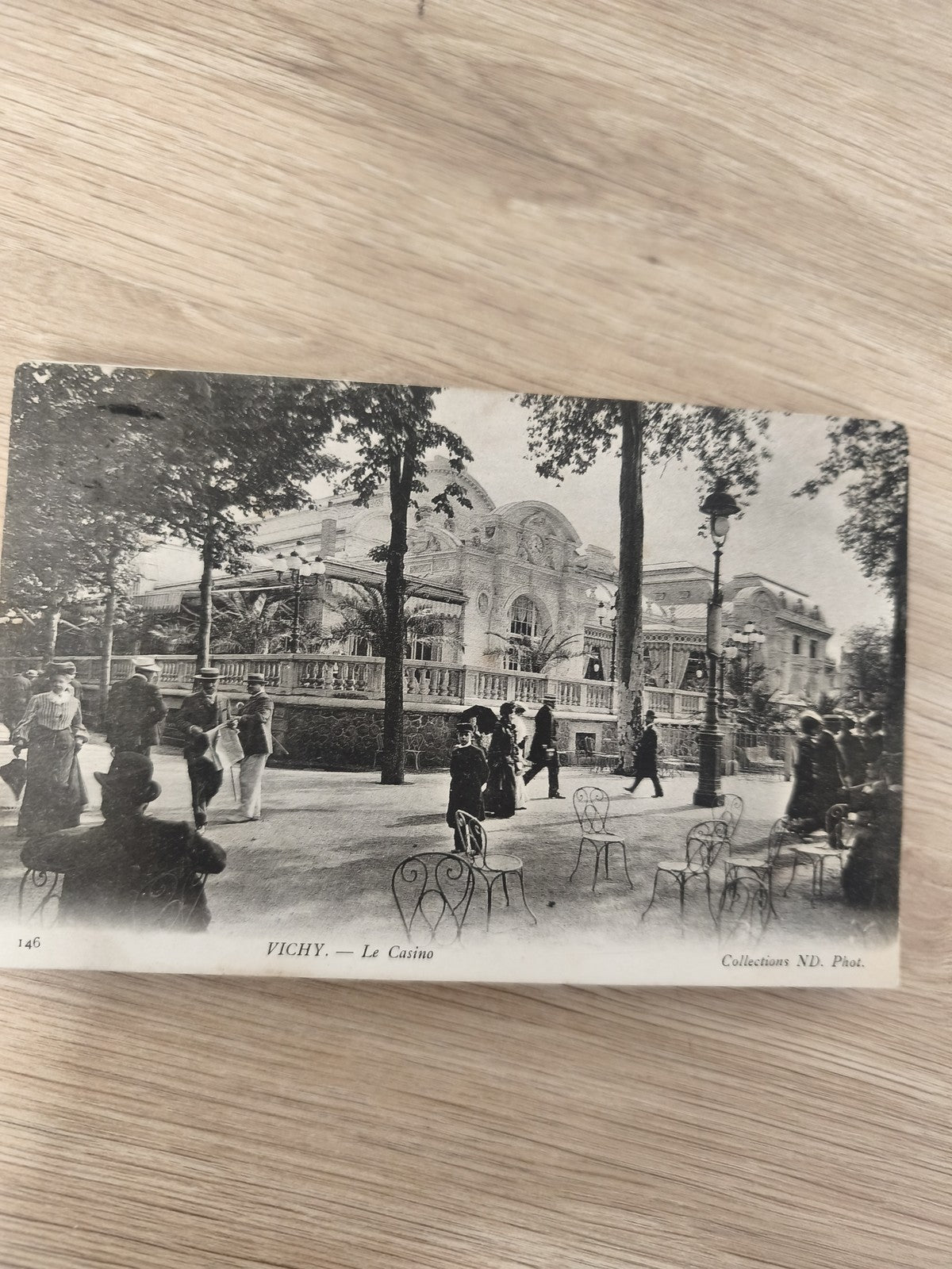 Ancienne carte postale Vichy Le Casino Collections ND CPA vintage noir et blanc