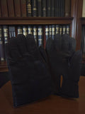 Gants anciens vintage cuir noir, élégants, finition piquée, authentique rétro