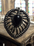 Pendentif vintage fantaisie noir, motif torsadé original, style rétro