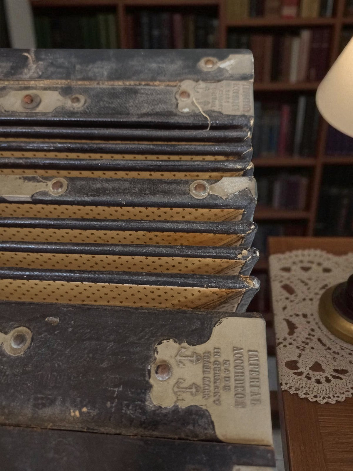 Antique button accordion Fabrik Marke Imperial French Navy vintage