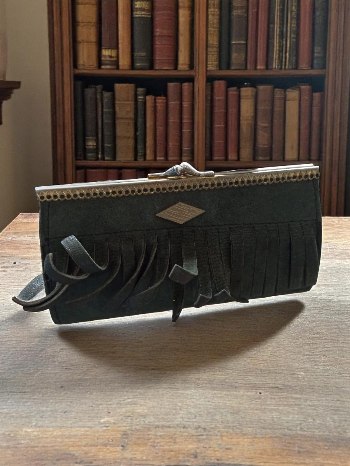 Porte-monnaie vintage rétro à franges marron, fermoir métal, accessoire ancien