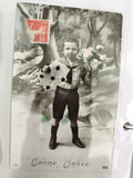 Carte postale ancienne Bonne Année garçon costume marin fleurs timbre CPA