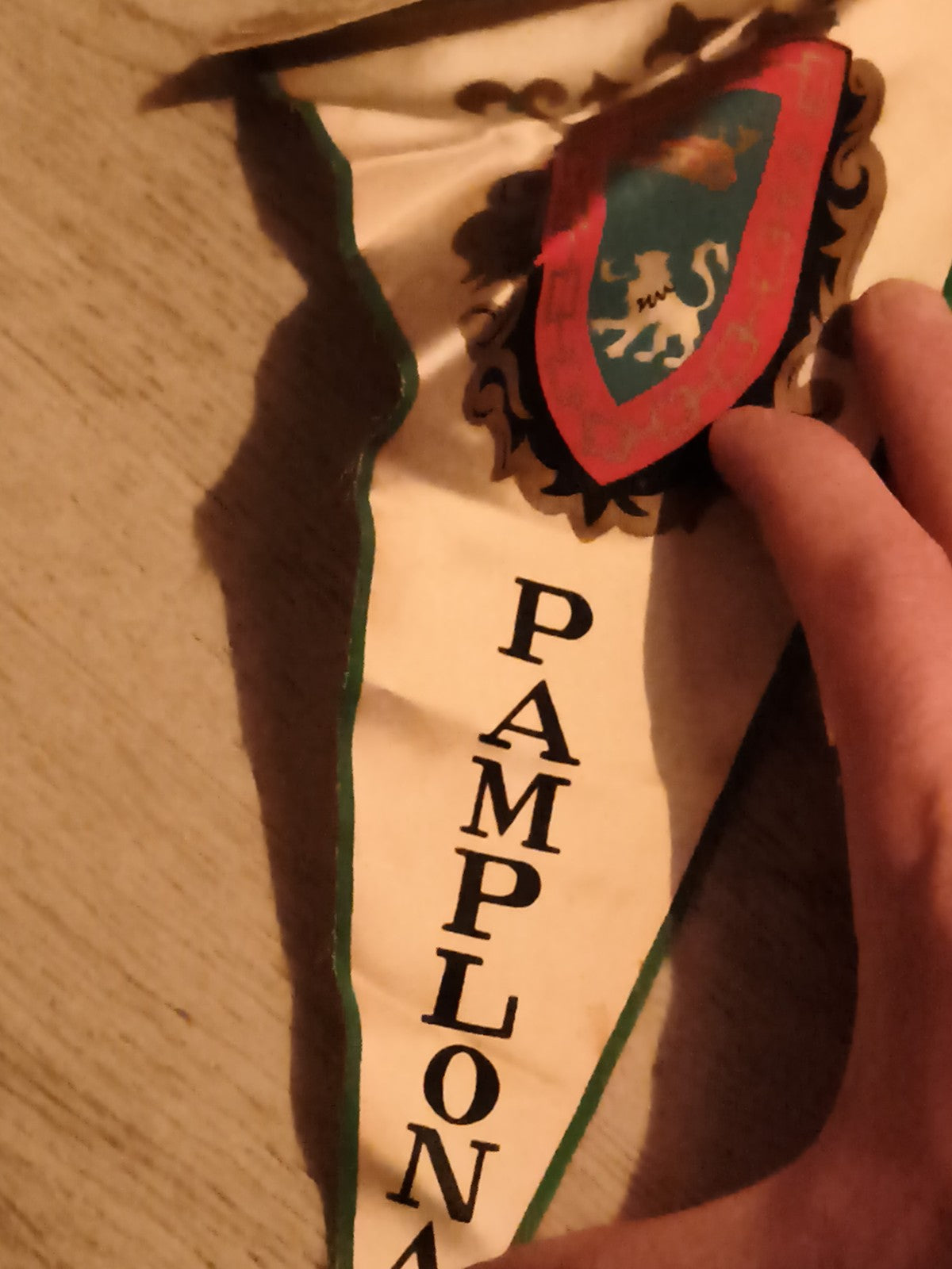 Fanion ancien Pamplona blason lion écu vintage déco Espagne rétro