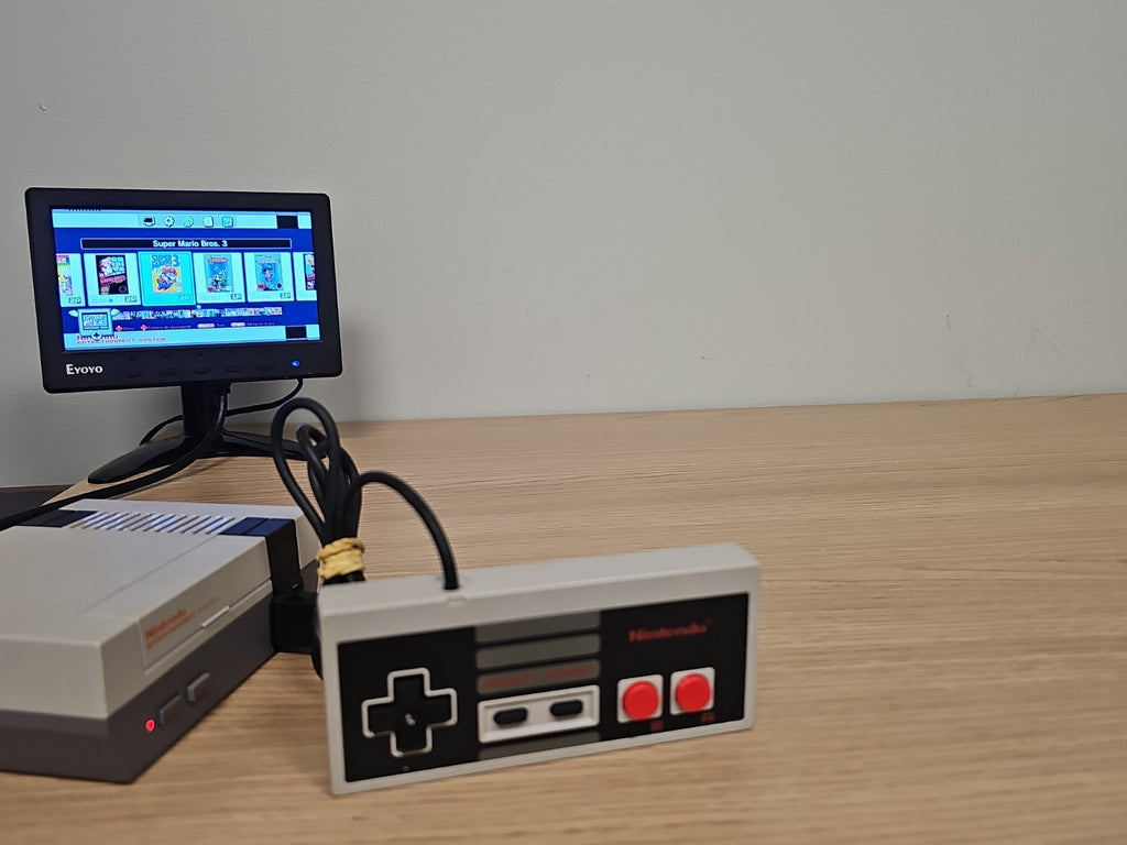 Console Nintendo NES Mini + manette grise officielle fonctionnelle