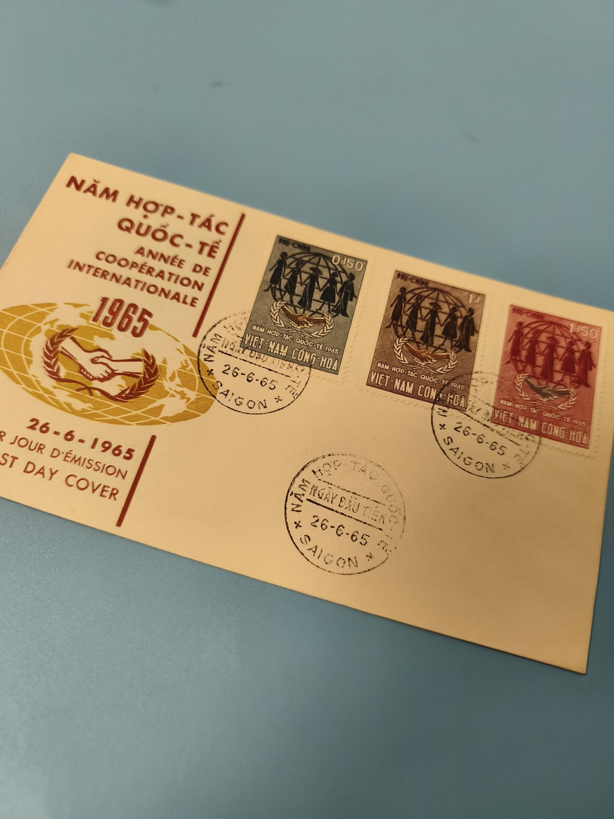 Enveloppe premier jour FDC 1965 Vietnam Coopération Internationale timbres multi