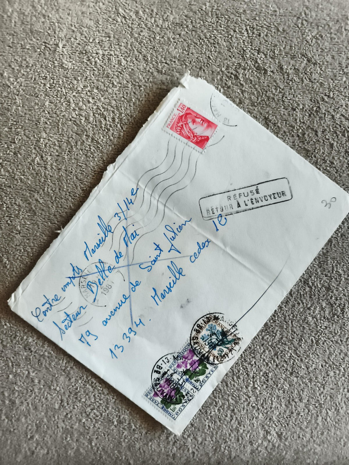 Lettre oblitérée France 1981 timbres Marianne et fleurs cachets philatélie