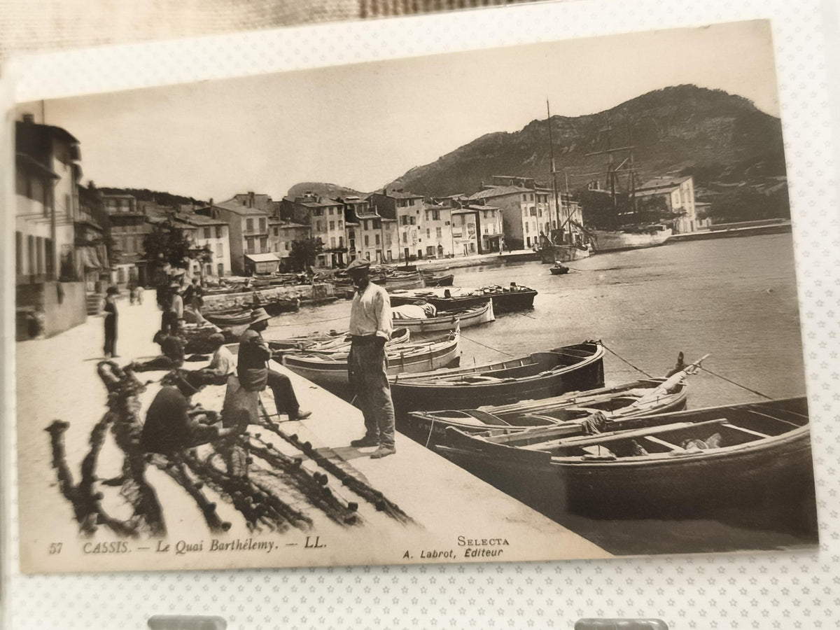 Carte postale ancienne Cassis Quai Barthélemy LL Selecta vintage photo port