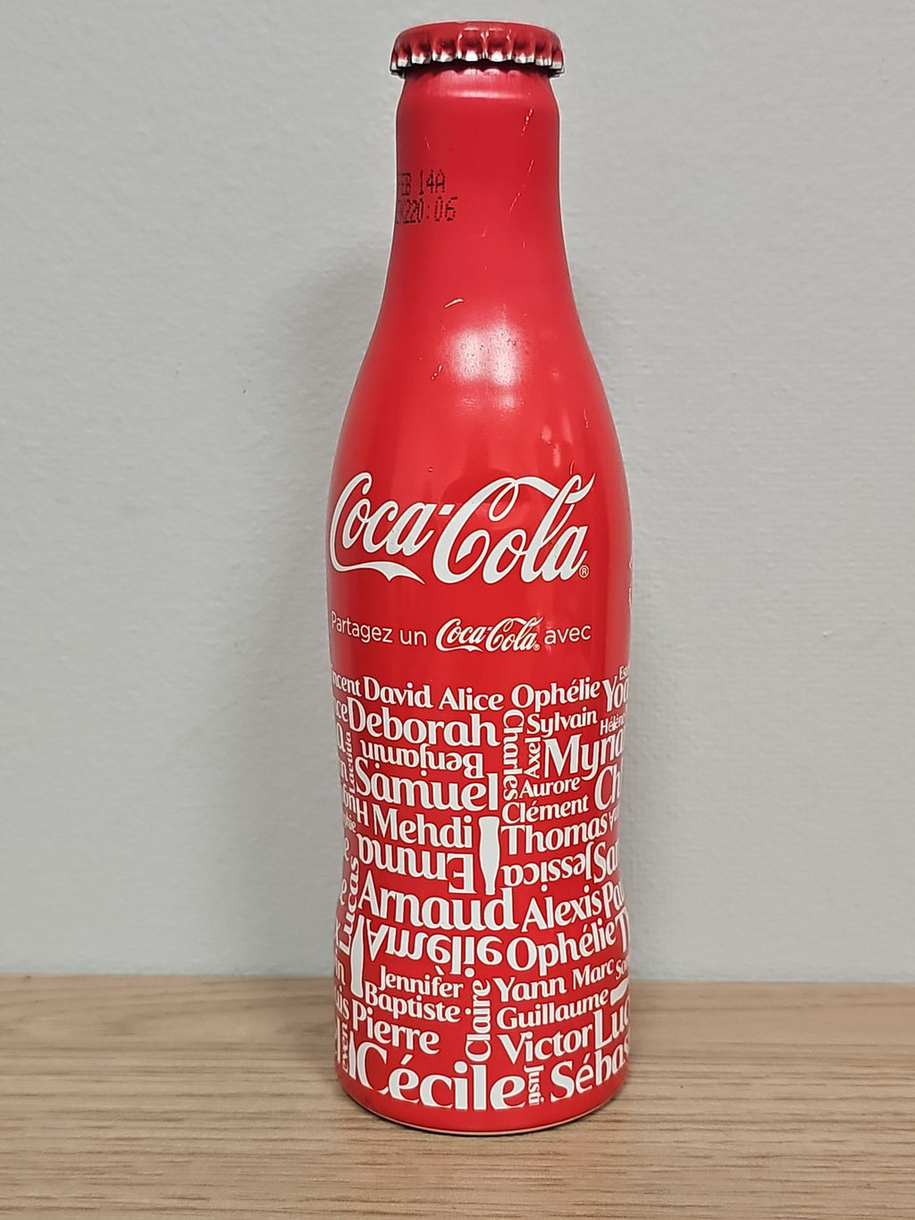Bouteille Coca Cola pleine, édition spéciale, boisson gazeuse, objet décoratif