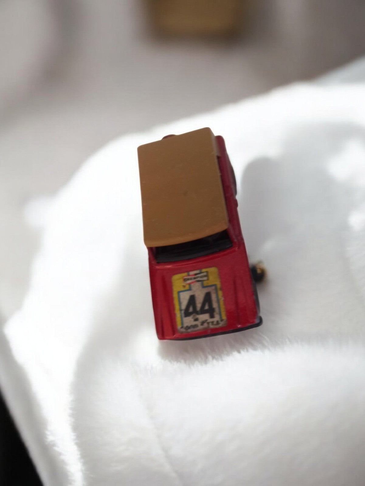 Véhicule miniature ancien rouge toit beige n°44 rétro vintage jouet occasion