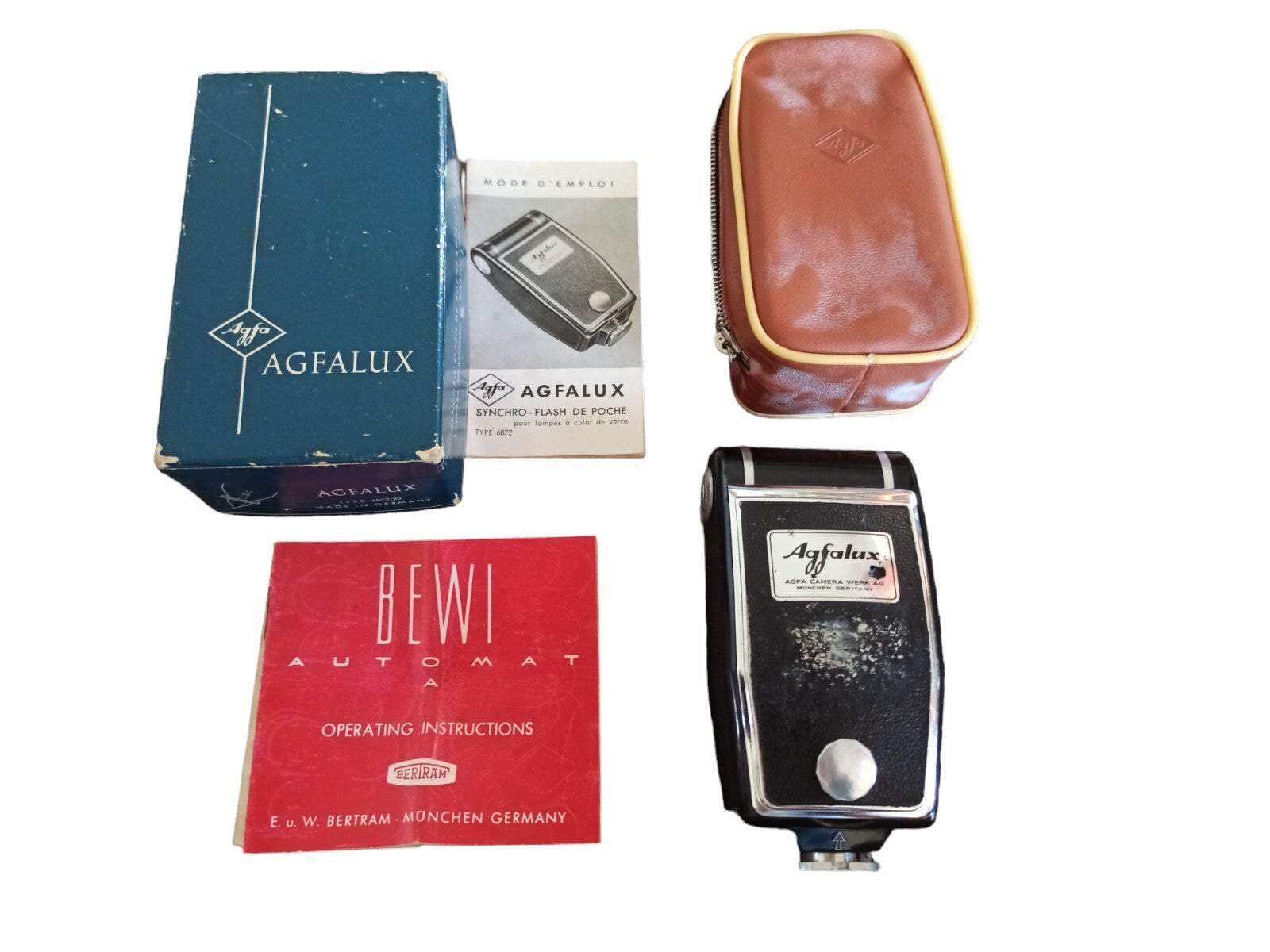 Flash photo Agfa Agfalux vintage avec étui marron et boîte d'origine