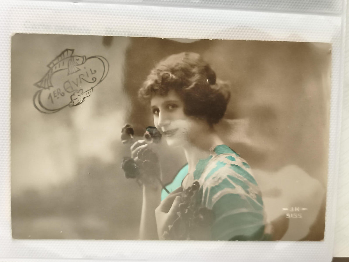 Carte postale ancienne 1er avril, portrait femme, colorisée, début XXe, CPA rétr