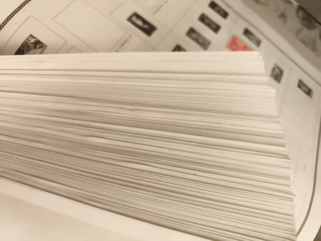 Classeur timbres Algérie partiellement rempli philatélie album timbres poste