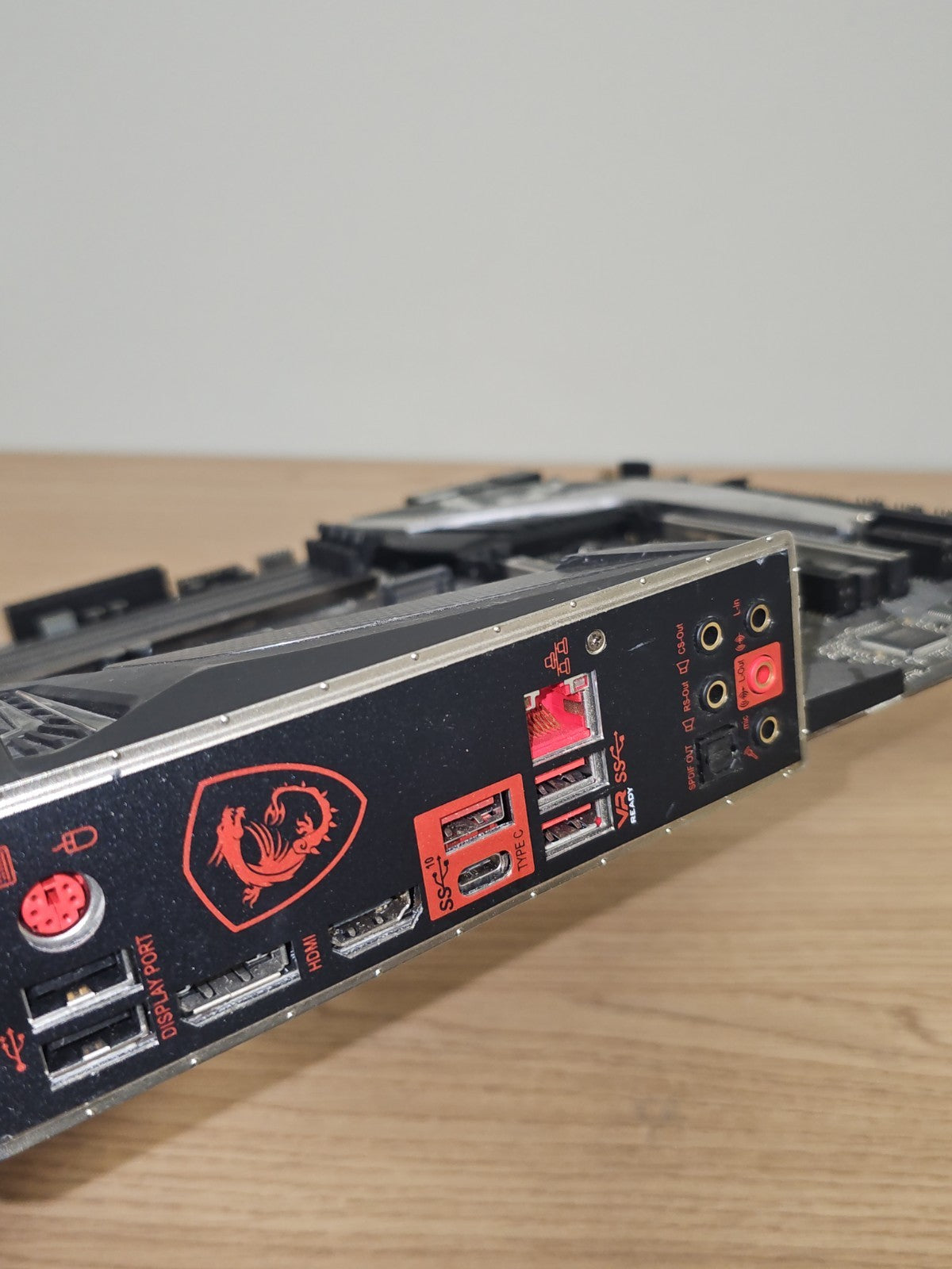 Carte mère MSI MPG Z390 GAMING PRO CARBON  non testée en l'état