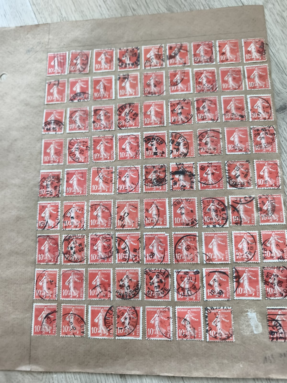 Gros lot timbres anciens Marianne 10c rouges oblitérés pour étude philatélie